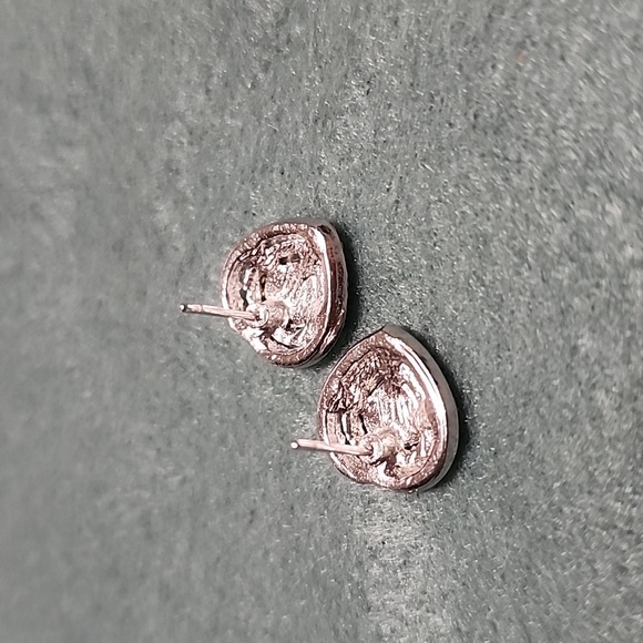 Rhinestone silver Heart earrings - Picture 5 of 5